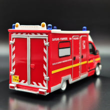 Load image into Gallery viewer, Bburago Renault Master - Fire &amp; Rescue Service Vehicle Red #18-32004 1:50 Die Cast Van
