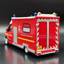 Load image into Gallery viewer, Bburago Renault Master - Fire &amp; Rescue Service Vehicle Red #18-32004 1:50 Die Cast Van
