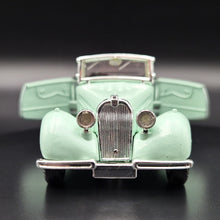 Load image into Gallery viewer, Solido Age D&#39;or 1936 Talbot T23 Cabriolet Pale Green #4003 1:43 Die Cast Model
