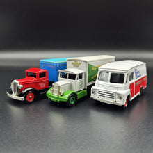 Load image into Gallery viewer, Lledo Days Gone Circus 3 Piece Collection Set #CR 1003 - Fossetts, Arnold&#39;s &amp; Smart&#39;s Circus
