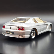 Load image into Gallery viewer, Maisto 1992 Ferrari 456 GT Silver 1:39 Shell Collezione Die Cast Car
