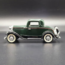 Load image into Gallery viewer, Superior Sunnyside 1932 Ford 3-Window Coupe Dark Green 1:30 SS 5744 Die Cast Model - Rare
