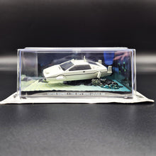 Load image into Gallery viewer, Universal Hobbies James Bond 007 Lotus Esprit Submarine White &quot;The Spy Who Loved Me&quot; 1:43 Die Cast Model
