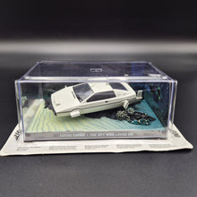 Load image into Gallery viewer, Universal Hobbies James Bond 007 Lotus Esprit Submarine White &quot;The Spy Who Loved Me&quot; 1:43 Die Cast Model
