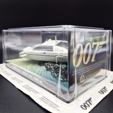 Load image into Gallery viewer, Universal Hobbies James Bond 007 Lotus Esprit Submarine White &quot;The Spy Who Loved Me&quot; 1:43 Die Cast Model
