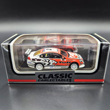 Load image into Gallery viewer, Classic Carlectables 2009 Holden VE Commodore Holden Racing Team Tander/Davison Bathurst 1000 Winner 1:64 Model

