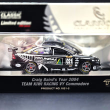 Load image into Gallery viewer, Classic Carlectables 2004 Holden VY Commodore Team Kiwi Racing Craig Baird #1021-2 1:43 Model

