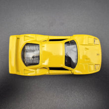 Load image into Gallery viewer, Maisto 1990 Ferrari F40 Yellow 1:38 Shell Collezione Die Cast Car
