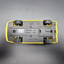 Load image into Gallery viewer, Maisto 1990 Ferrari F40 Yellow 1:38 Shell Collezione Die Cast Car
