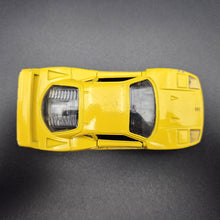Load image into Gallery viewer, Maisto 1990 Ferrari F40 Yellow 1:38 Shell Collezione Die Cast Car
