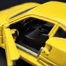 Load image into Gallery viewer, Maisto 1990 Ferrari F40 Yellow 1:38 Shell Collezione Die Cast Car
