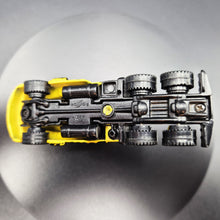 Load image into Gallery viewer, Maisto Tonka 2000 Hauler Kenworth T2000 Semi Truck Yellow Tough Hauler

