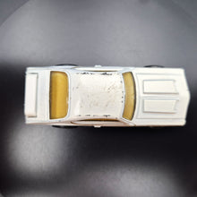 Load image into Gallery viewer, Hot Wheels 2012 Oldsmobile 442 Pearl White HW Performance 5/10
