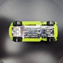 Load image into Gallery viewer, Hot Wheels 2021 Futurismo Light Green #10 Mystery Models Series 2
