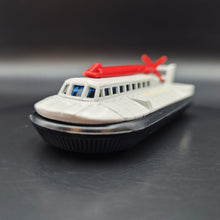 Load image into Gallery viewer, Matchbox 1973 SRN6 Hovercraft White #MB72 1-75
