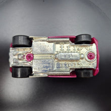 Load image into Gallery viewer, Hot Wheels 2015 16 Angles Magenta #168 HW Race
