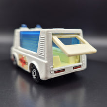 Load image into Gallery viewer, Matchbox 1972 Stretcha Fetcha Ambulance #MB46 Matchbox 1-75 Superfast
