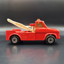 Load image into Gallery viewer, Matchbox 1979 Ford Transit Wreck Truck Red #MB61 Matchbox 1-75 Superfast
