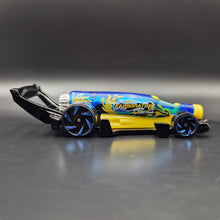 Load image into Gallery viewer, Hot Wheels 2020 Carbonator Clear Blue #17 Fast Foodie 2/5

