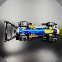 Load image into Gallery viewer, Hot Wheels 2020 Carbonator Clear Blue #17 Fast Foodie 2/5
