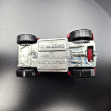 Load image into Gallery viewer, Hot Wheels 2008 Volkswagen Baja Bug Red #131 Team - Volkswagen 3/4

