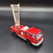 Load image into Gallery viewer, Majorette 1986 Pompier Ladder Fire Truck Red #207 Series 200
