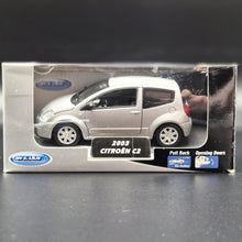 Load image into Gallery viewer, Welly 2003 Citroen C2 Silver #42351 1:36 Collection Series
