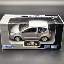 Load image into Gallery viewer, Welly 2003 Citroen C2 Silver #42351 1:36 Collection Series
