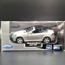 Load image into Gallery viewer, Welly 2010 Mercedes-Benz SLK 350 Silver #42358 1:36 Collection Series
