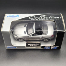 Load image into Gallery viewer, Welly 2010 Mercedes-Benz SLK 350 Silver #42358 1:36 Collection Series
