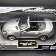 Load image into Gallery viewer, Welly 2010 Mercedes-Benz SLK 350 Silver #42358 1:36 Collection Series
