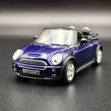 Load image into Gallery viewer, Welly 2010 Mini Cooper S Cabrio Purple #42359 1:36 Collection Series
