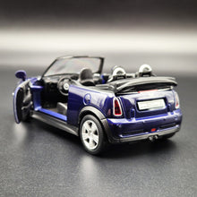 Load image into Gallery viewer, Welly 2010 Mini Cooper S Cabrio Purple #42359 1:36 Collection Series
