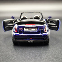 Load image into Gallery viewer, Welly 2010 Mini Cooper S Cabrio Purple #42359 1:36 Collection Series
