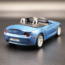 Load image into Gallery viewer, Welly 2008 BMW Z4 Convertible Blue #2328 1:36 Collection Series
