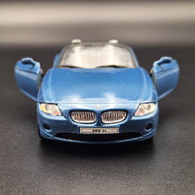 Load image into Gallery viewer, Welly 2008 BMW Z4 Convertible Blue #2328 1:36 Collection Series
