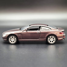 Load image into Gallery viewer, Welly 2010 BMW 645Ci Dark Violet #2353 1:36 Collection Series
