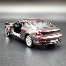 Load image into Gallery viewer, Welly 2010 BMW 645Ci Dark Violet #2353 1:36 Collection Series
