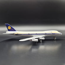Load image into Gallery viewer, Schabak - Lufthansa Boeing 747-100 - #901/1 1:600 Die Cast Plane
