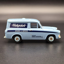 Load image into Gallery viewer, Vanguards 1960 Ford Thames 307E Anglia Van Hotpoint Spares &amp; Service #VA4002 1:43 1950-60&#39;s Classic Vehicles
