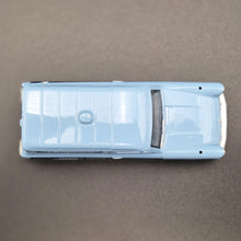 Load image into Gallery viewer, Vanguards 1960 Ford Thames 307E Anglia Van Hotpoint Spares &amp; Service #VA4002 1:43 1950-60&#39;s Classic Vehicles

