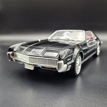 Load image into Gallery viewer, Road Signature 1966 Oldsmobile Tornado Black #92718 1:18 Die Cast Car
