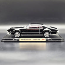 Load image into Gallery viewer, Road Signature 1966 Oldsmobile Tornado Black #92718 1:18 Die Cast Car

