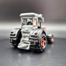 Load image into Gallery viewer, Matchbox 2008 Tractor Grey Farm 5 Pack Loose
