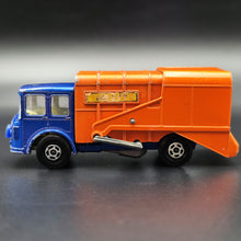 Load image into Gallery viewer, Matchbox 1973 Refuse Truck K-7 Blue/Orange Super Kings
