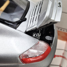 Load image into Gallery viewer, Bburago 1999 Porsche 911 996 Turbo Coupe Silver #33067 Gold Collection 1:18 Die Cast Car
