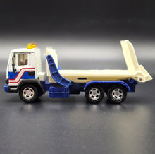 Load image into Gallery viewer, Matchbox 1987 Leyland Car Recovery Truck K-104 White/Blue Super Kings
