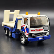 Load image into Gallery viewer, Matchbox 1987 Leyland Car Recovery Truck K-104 White/Blue Super Kings
