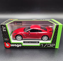 Load image into Gallery viewer, Bburago 2009 Nissan GT-R (R35) Red 1:32 Die Cast Car

