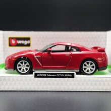 Load image into Gallery viewer, Bburago 2009 Nissan GT-R (R35) Red 1:32 Die Cast Car
